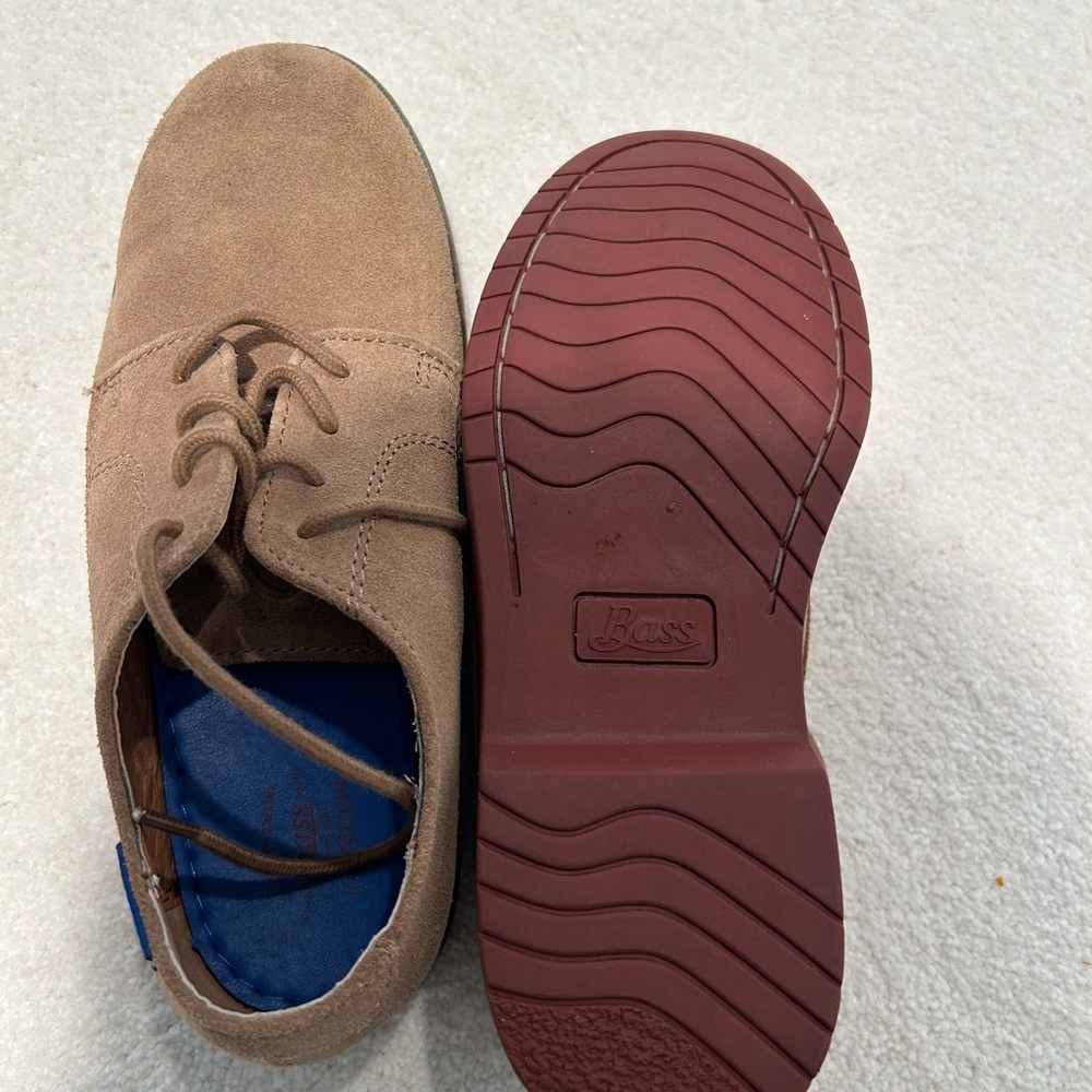 Bass Oxford Tan Suede Lace-Up Shoes boys size 4